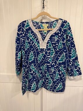 Caribbean Joe: Navy & Teal Leaf-Print Tunic with Lace Trim, V neck size XL